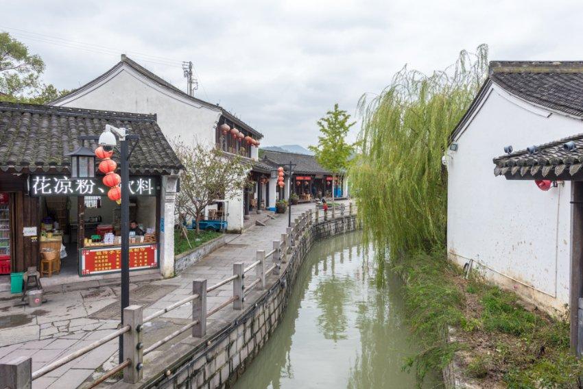我妈是中国人我爸是欧洲人我却长得特别像我爸几乎没有一点像我妈这是怎么回事？游戏画面